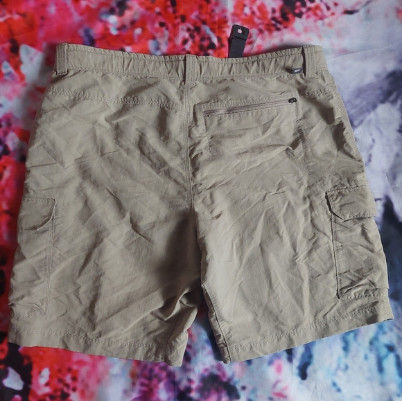 North Face Nylon Cargo Shorts - Picture 3 of 6